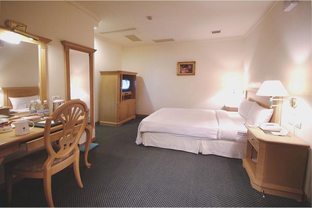 יונגקאנג Cambridge Hotel - Yung Kang מראה חיצוני תמונה