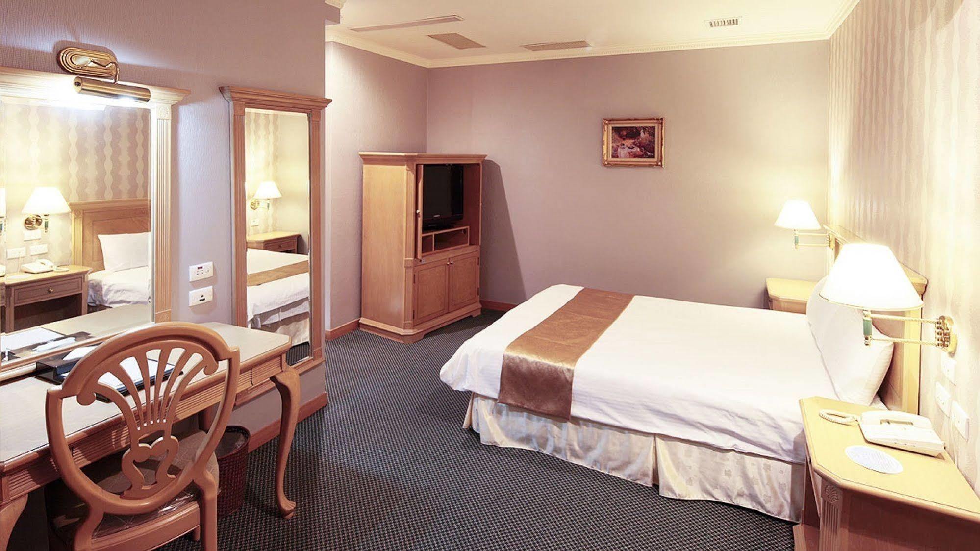 יונגקאנג Cambridge Hotel - Yung Kang מראה חיצוני תמונה